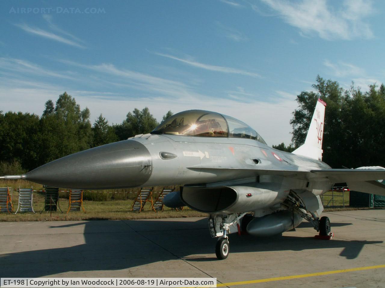 ET-198, General Dynamics F-16BM Fighting Falcon C/N 6G-014, General Dynamics F-16BM/Netherlands AF/Laage Show