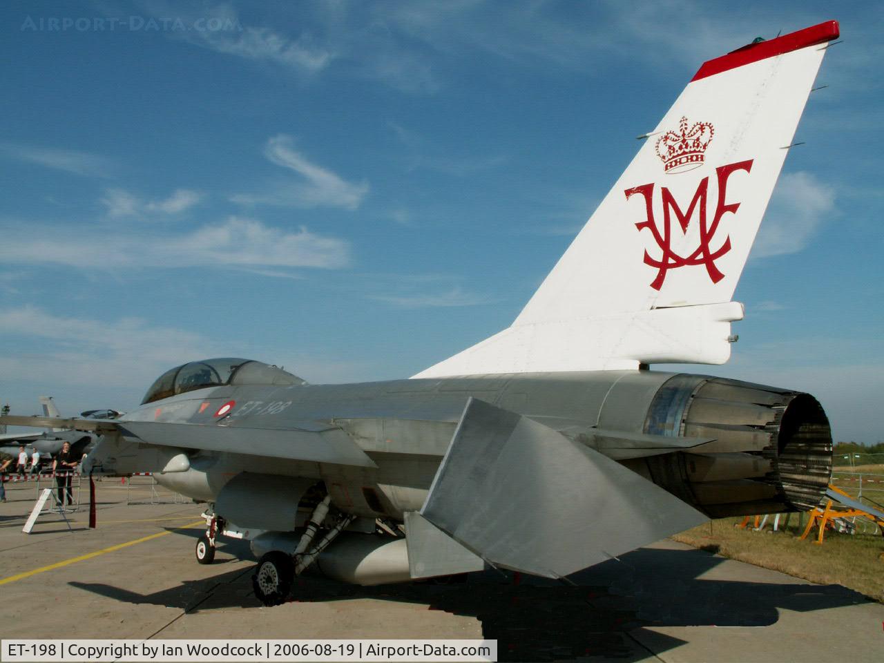 ET-198, General Dynamics F-16BM Fighting Falcon C/N 6G-014, General Dynamics F-16BM/Netherlands AF/Laage Show