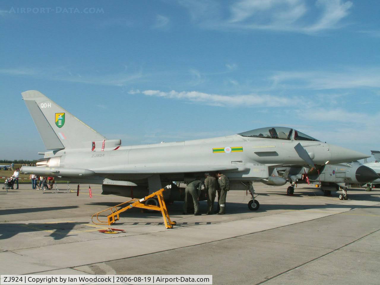 ZJ924, 2006 Eurofighter EF-2000 Typhoon FGR4 C/N 0077/BS015, BAe Typhoon/Royal Air Force/Laage Show