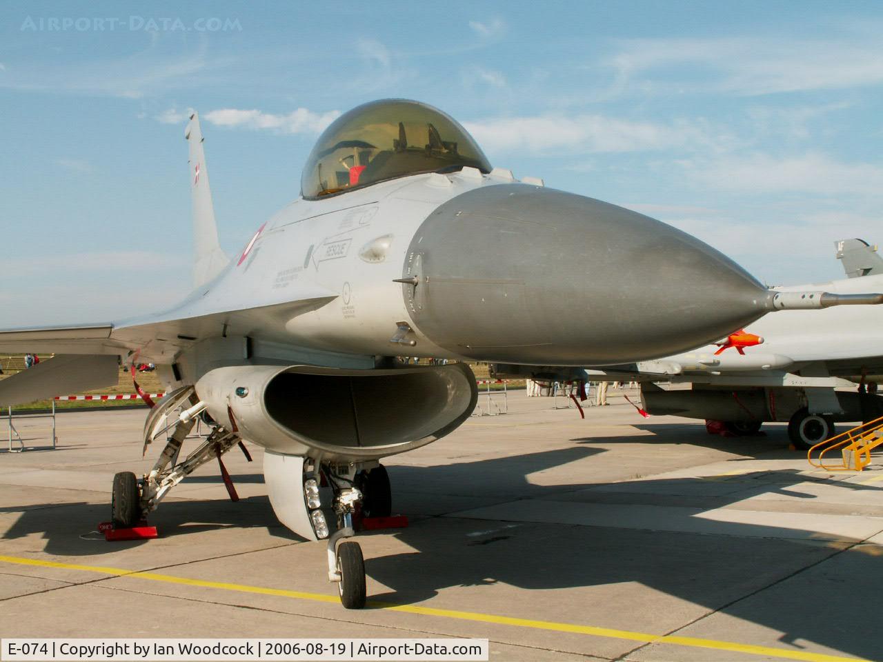 E-074, General Dynamics F-16AM Fighting Falcon C/N 61-627, General Dynamics F-16AM/Danish AF/Laage Show