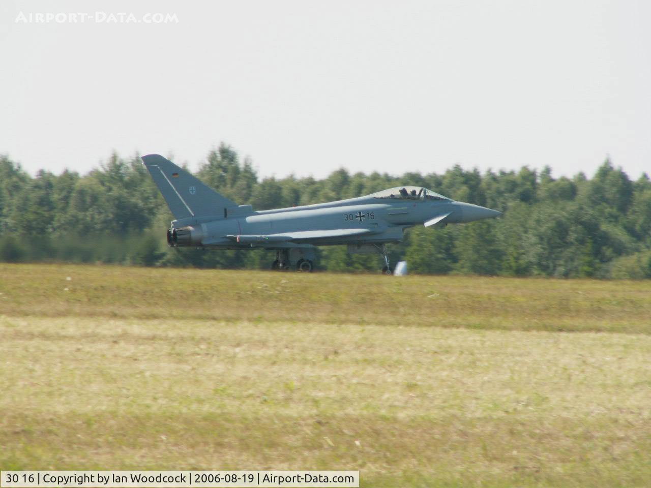 30 16, 2005 Eurofighter EF-2000 Typhoon S C/N GS009, Bae EF2000/JG-73/Laage Show