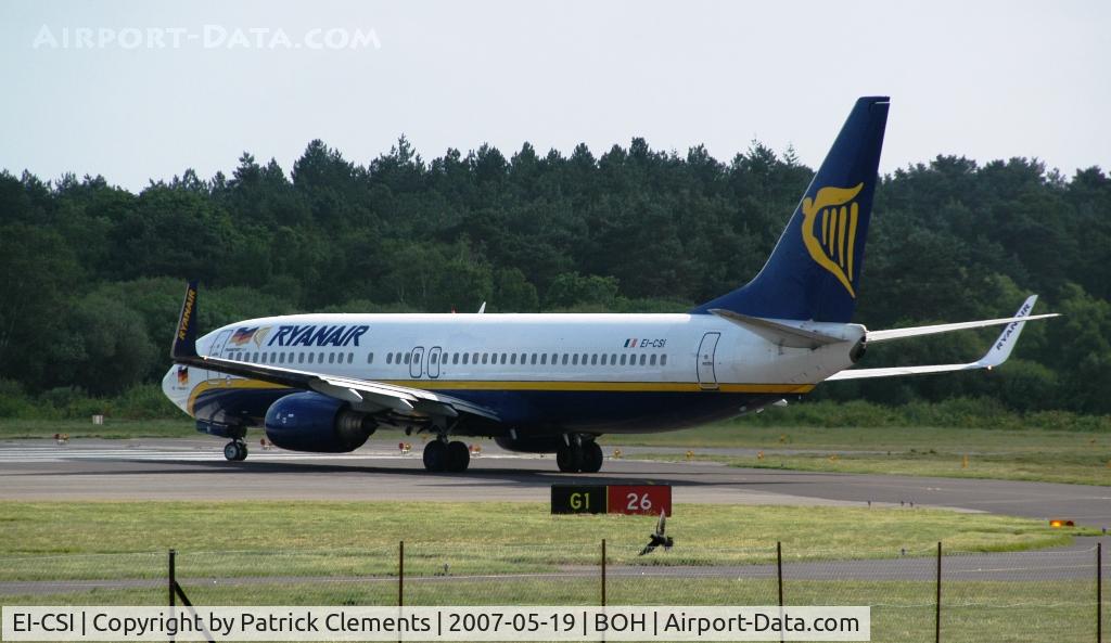 EI-CSI, 2000 Boeing 737-8AS C/N 29924, LINE UP AND HOLD RUNWAY 26