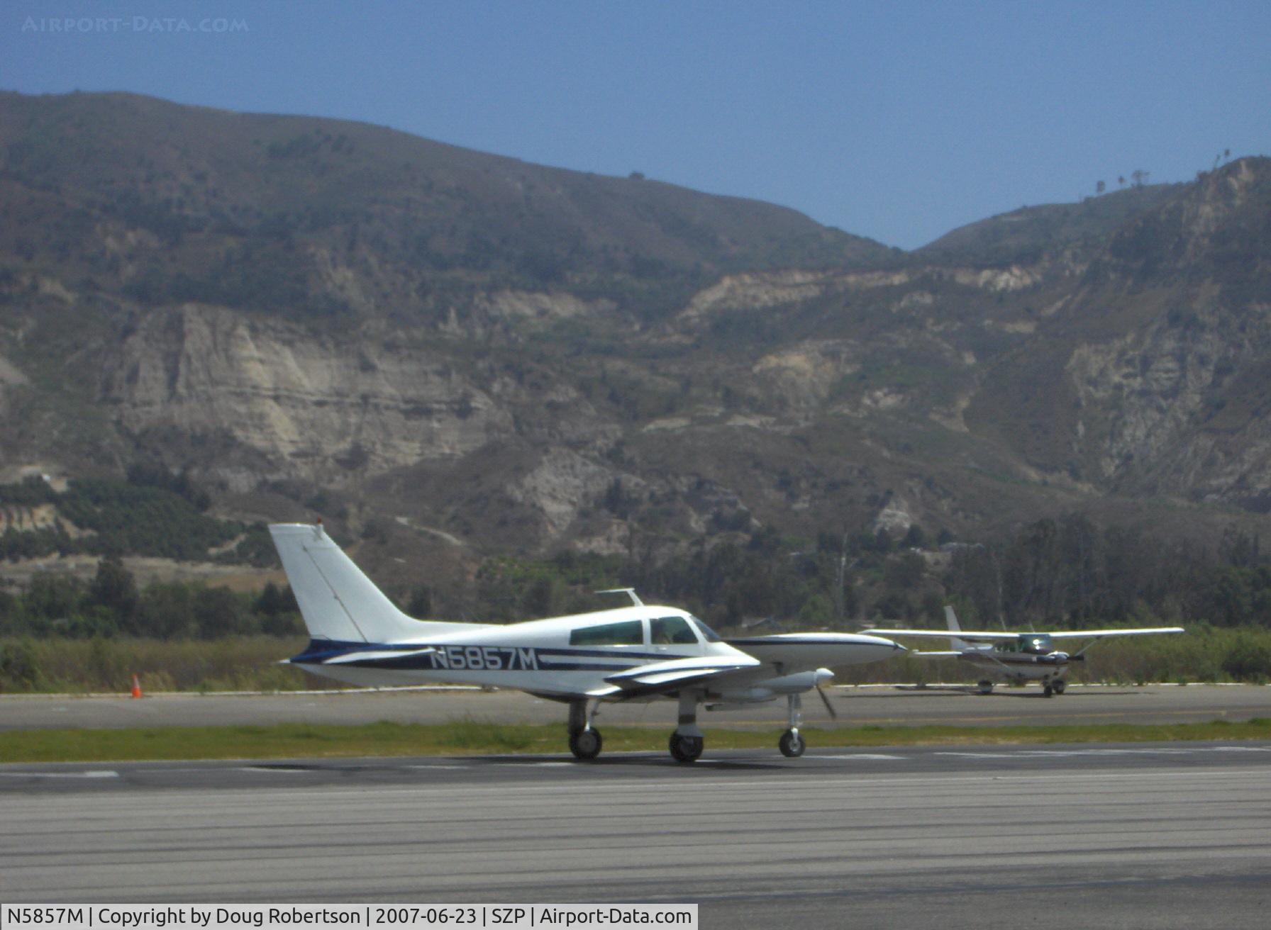 N5857M, 1969 Cessna 310P C/N 310P0157, 1969 Cessna 310, two Continental IO-470-VO 260 Hp each, landing roll Rwy 22