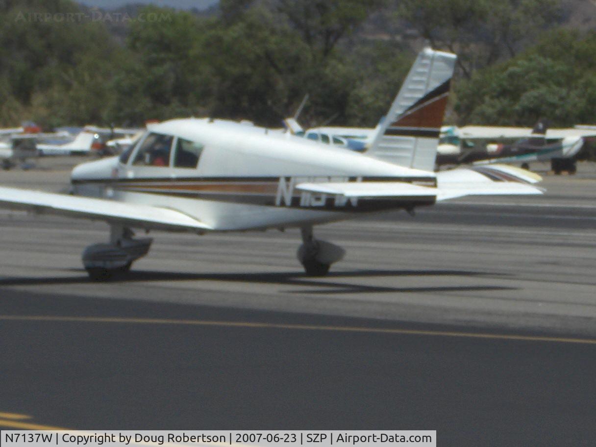 N7137W, 1962 Piper PA-28-180 C/N 28-939, 1962 Piper PA-28-180 CHEROKEE, Lycoming O&VO-360 180 Hp, taxi back