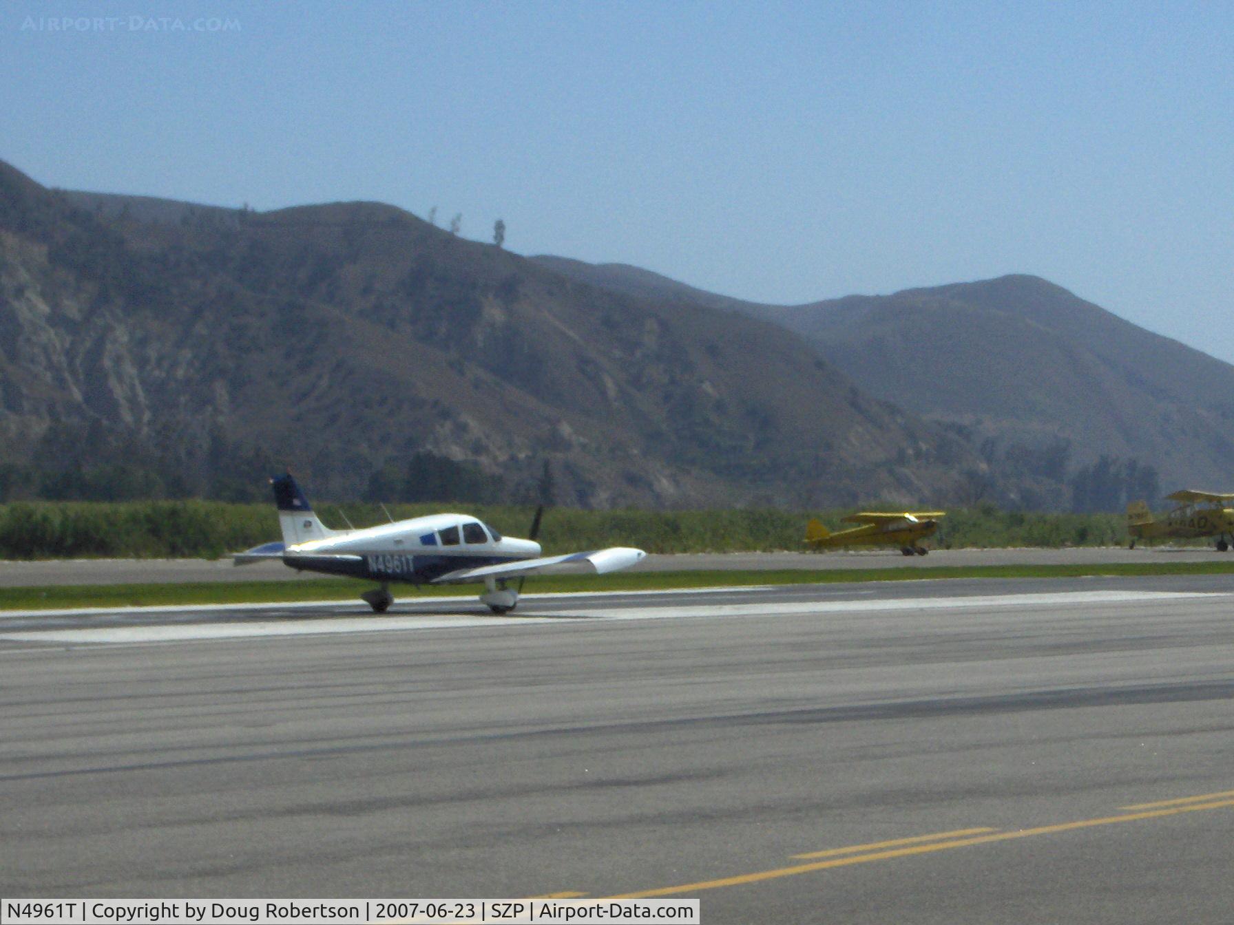 N4961T, 1972 Piper PA-28-140 Cruiser C/N 28-7225289, 1972 Piper PA-28-140 CRUISER, Lycoming O-320-E2A 150 Hp, Booster tips, landing roll Rwy 22