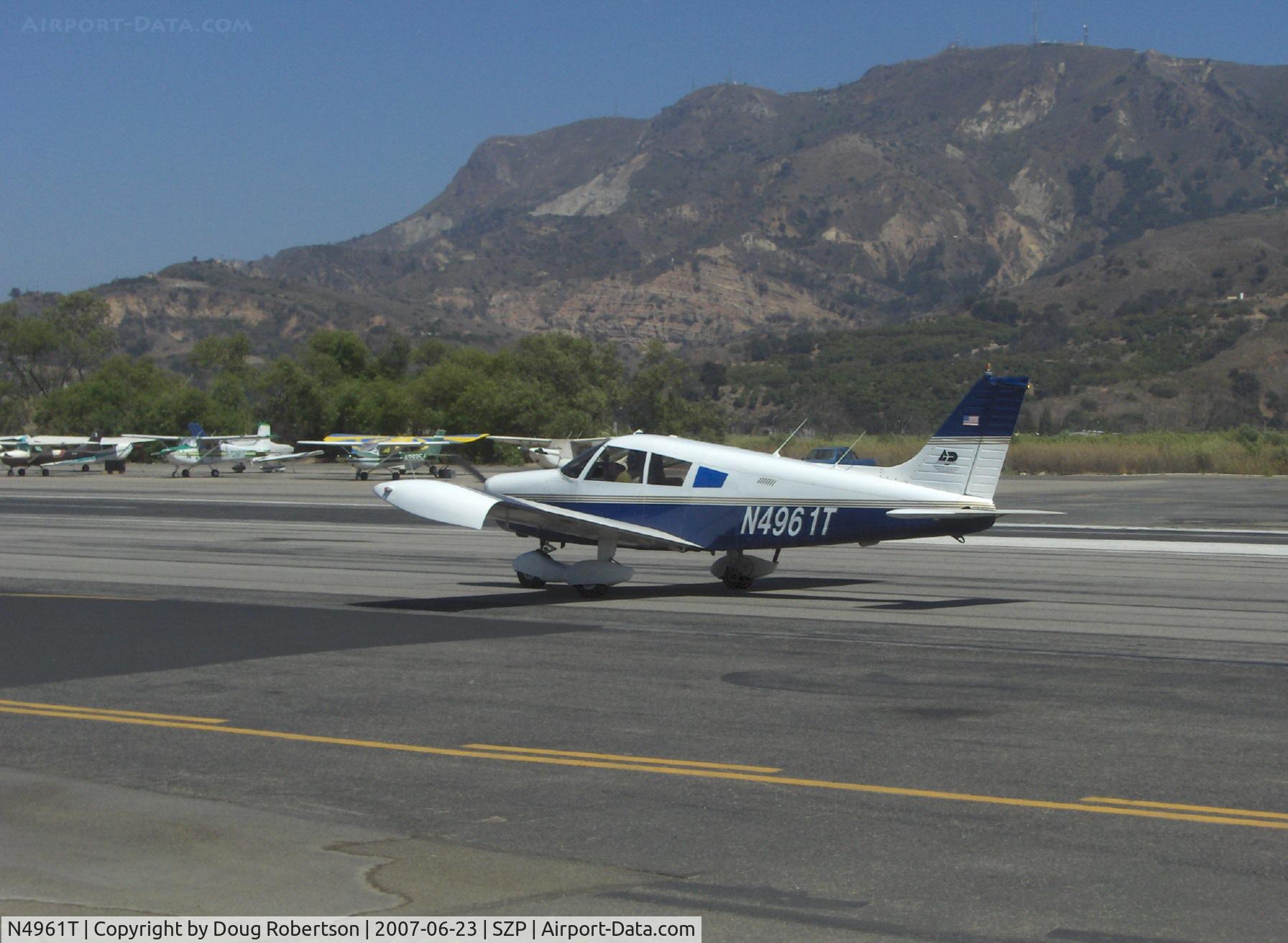 N4961T, 1972 Piper PA-28-140 Cruiser C/N 28-7225289, 1972 Piper PA-28-140 CRUISER, Lycoming O-320-E1A 150 Hp, booster tips, taxi back
