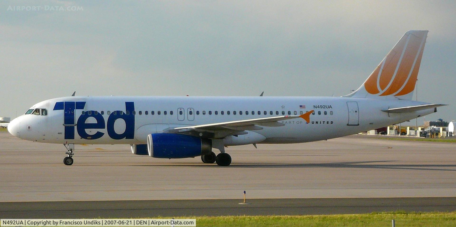 N492UA, 2002 Airbus A320-232 C/N 1755, Taxiing on Bravo November westbound