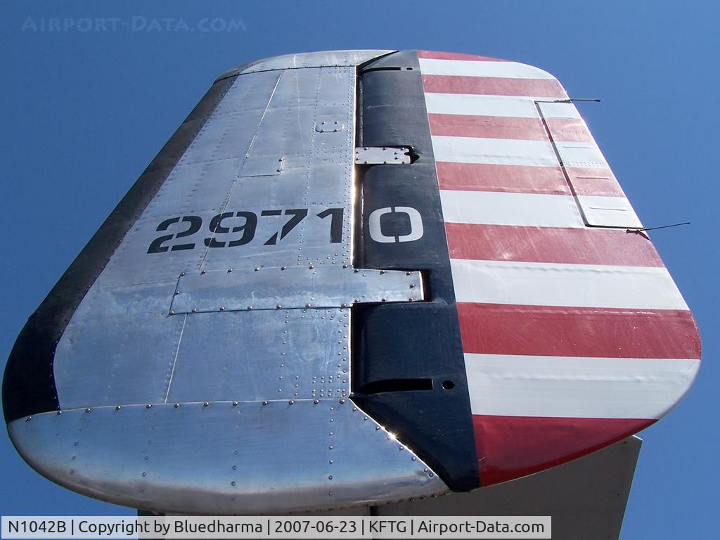 N1042B, 1944 North American B-25N Mitchell C/N 108-35148, Port side Tail Detail