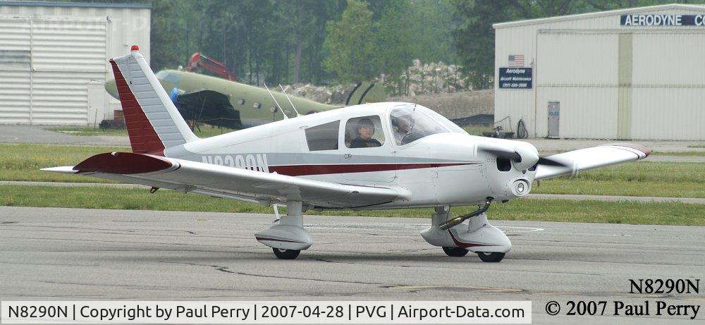 N8290N, 1969 Piper PA-28-140 Cherokee C/N 28-25508, Taxiing out for a hop