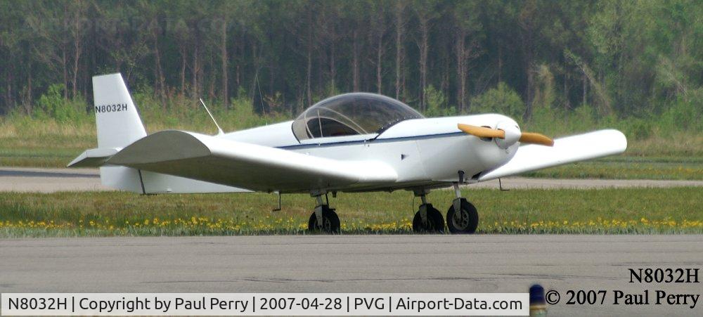 N8032H, 2003 Zenith CH-601 HD Zodiac C/N 6-4186, Cozy little homebuilt on the ramp