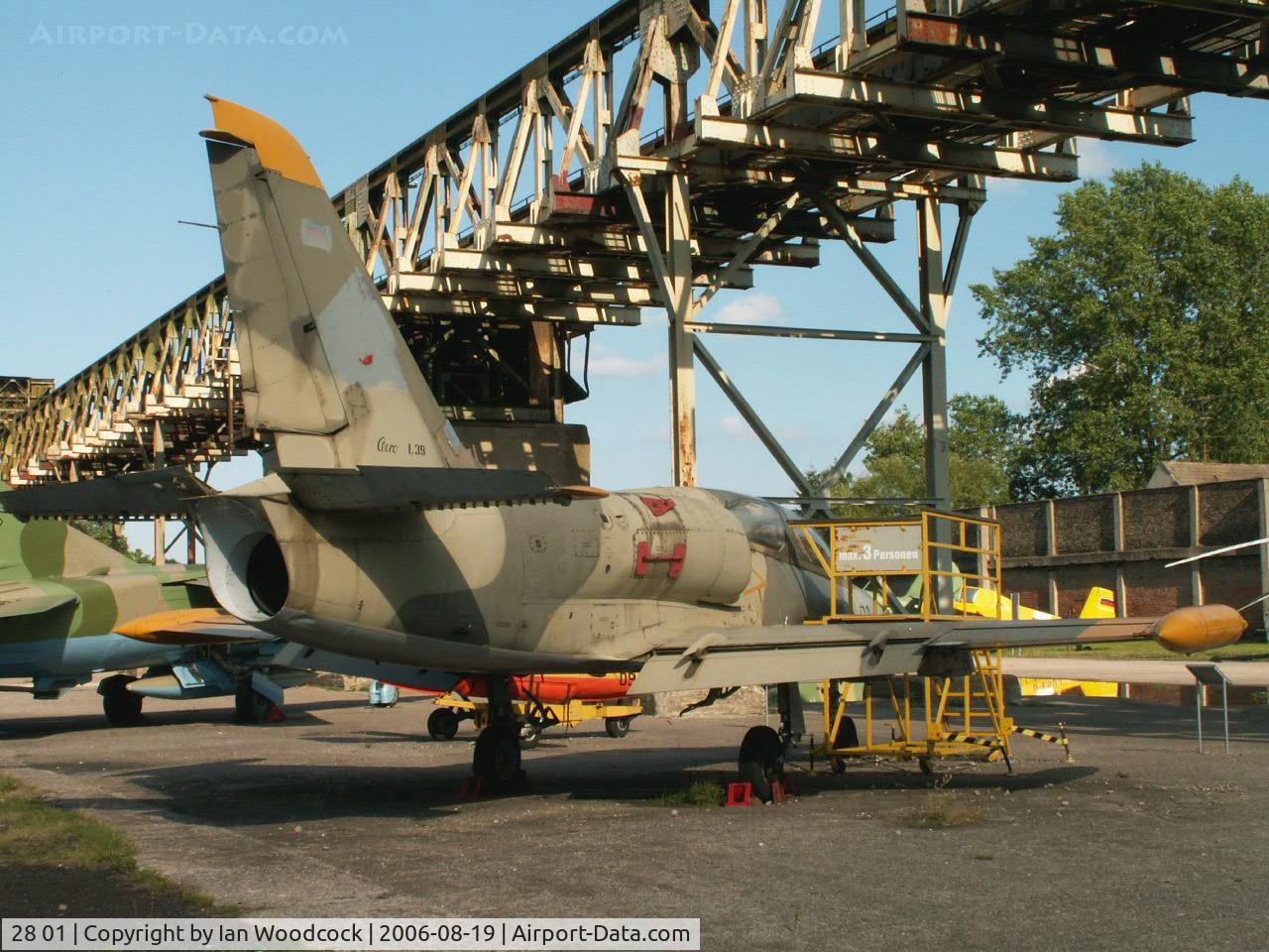 28 01, Lockheed TF-104G Starfighter C/N 583F-5931, Aero Vodochody L-39ZO/Preserved at Peenemunde