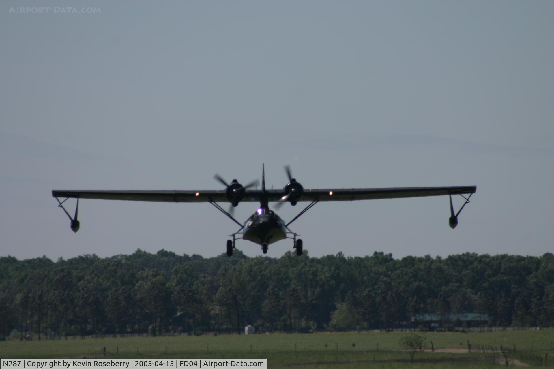 N287, 1943 Consolidated Vultee 28-5ACF C/N 1649 (USN48287), Black Cat on Final