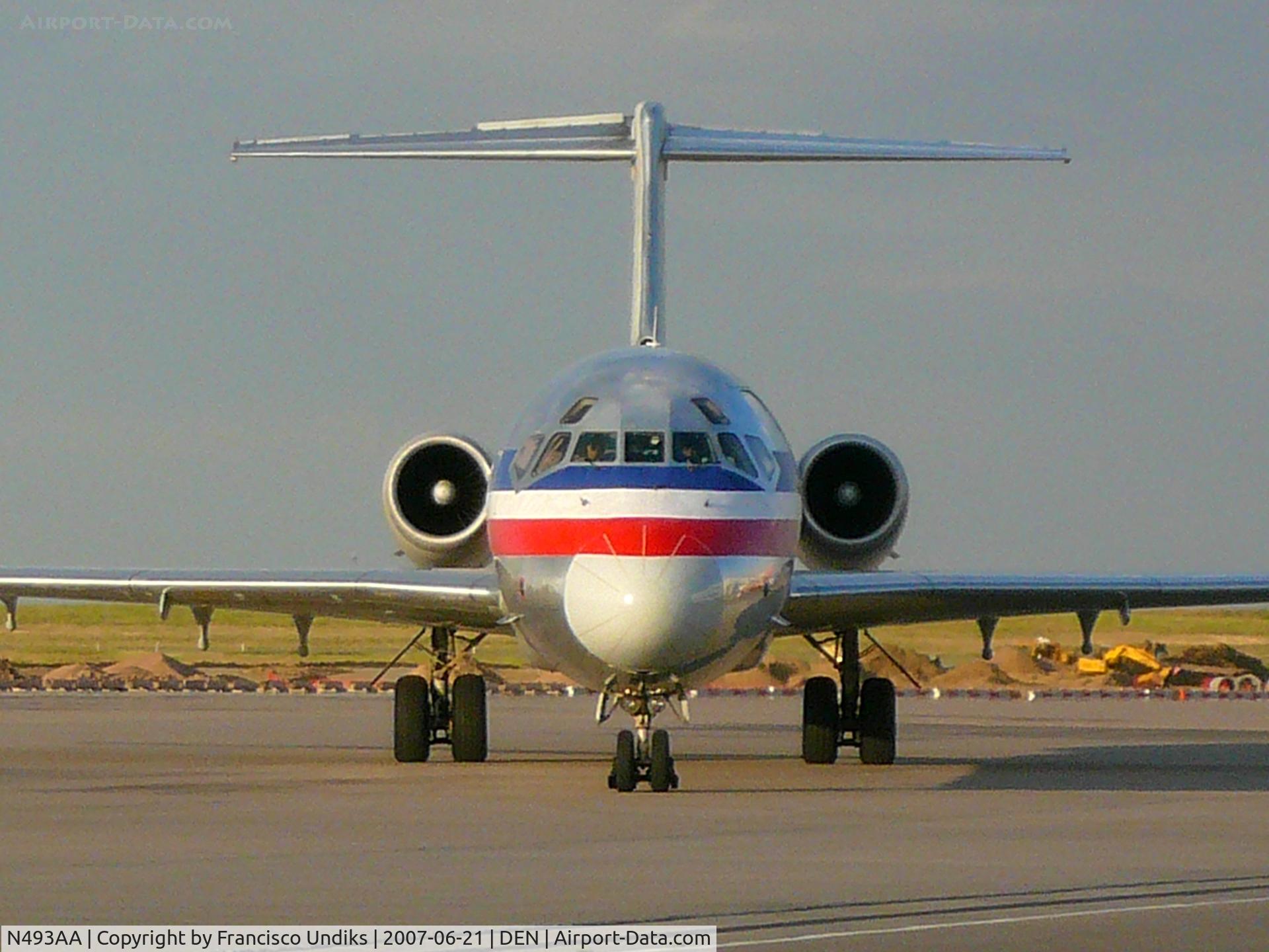 N493AA, 1989 McDonnell Douglas MD-82 (DC-9-82) C/N 49731, Waiting for clearance for taxi to Charlie November.