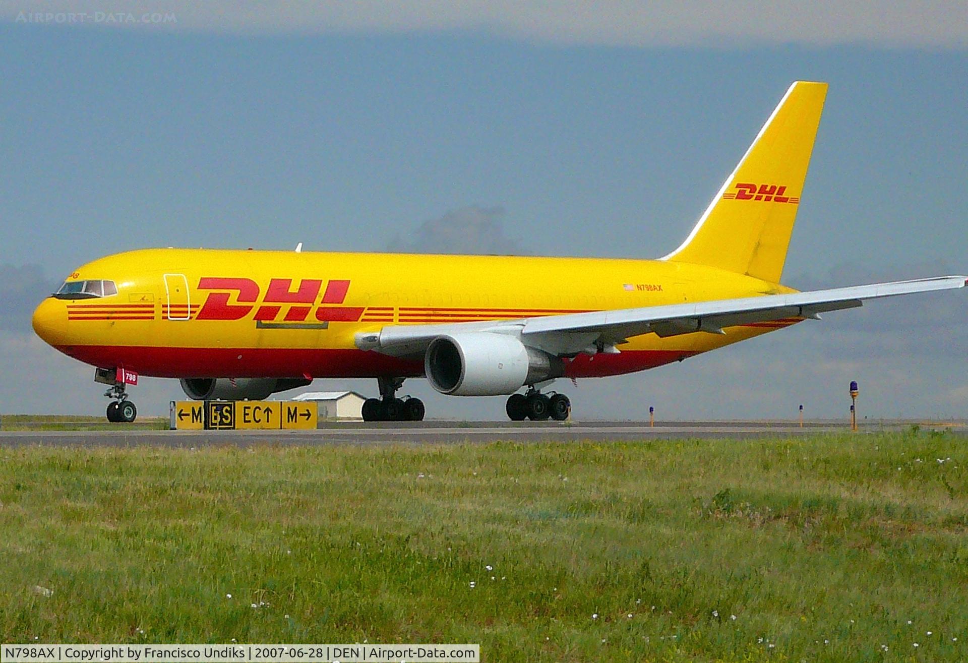 N798AX, 1986 Boeing 767-200 C/N 23431, Can't miss this baby.