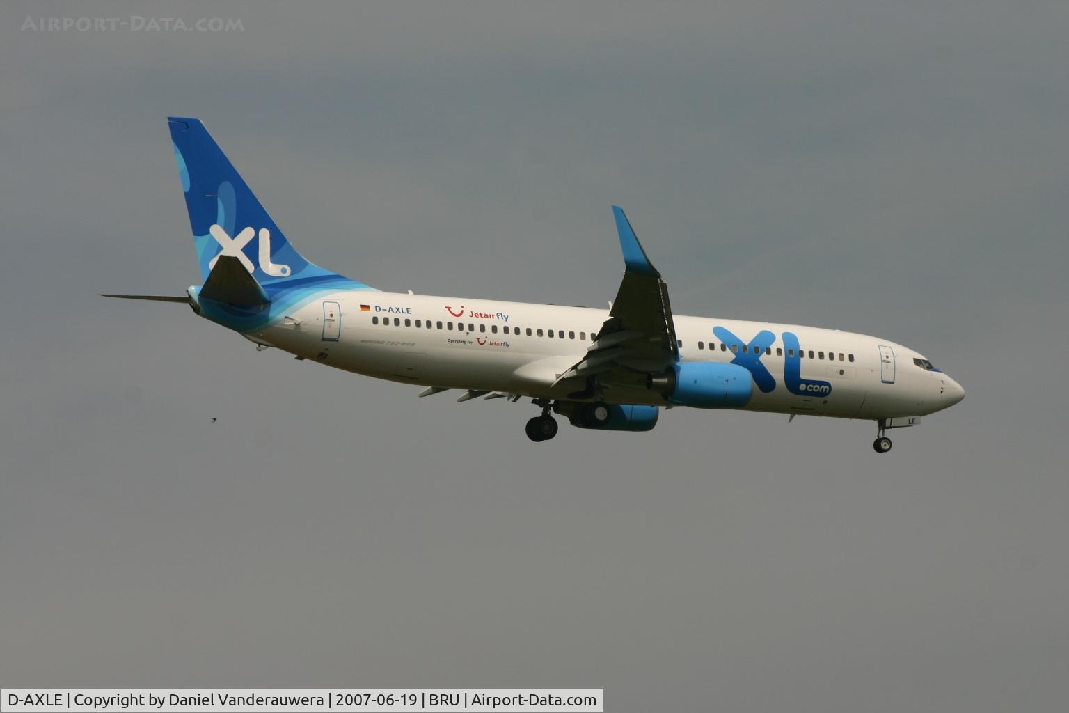 D-AXLE, 2007 Boeing 737-8Q8 C/N 30724, descending to rwy 02
