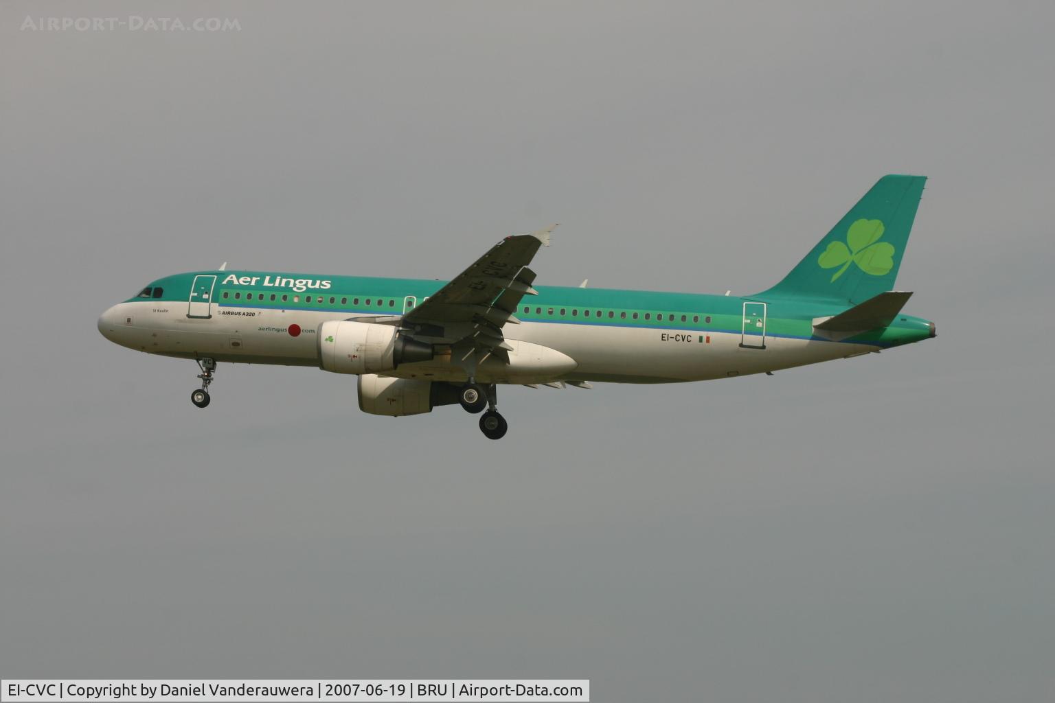 EI-CVC, 2001 Airbus A320-214 C/N 1443, St.KEALIN is descending to rwy 25L