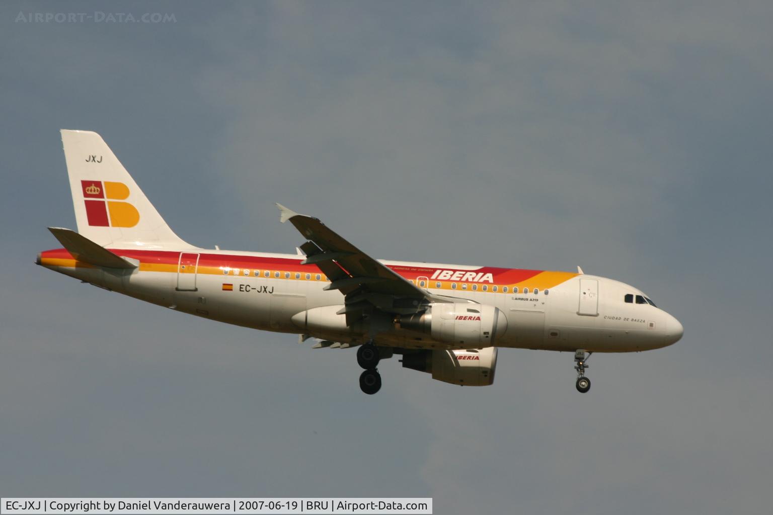EC-JXJ, 2006 Airbus A319-111 C/N 2889, arrival of 