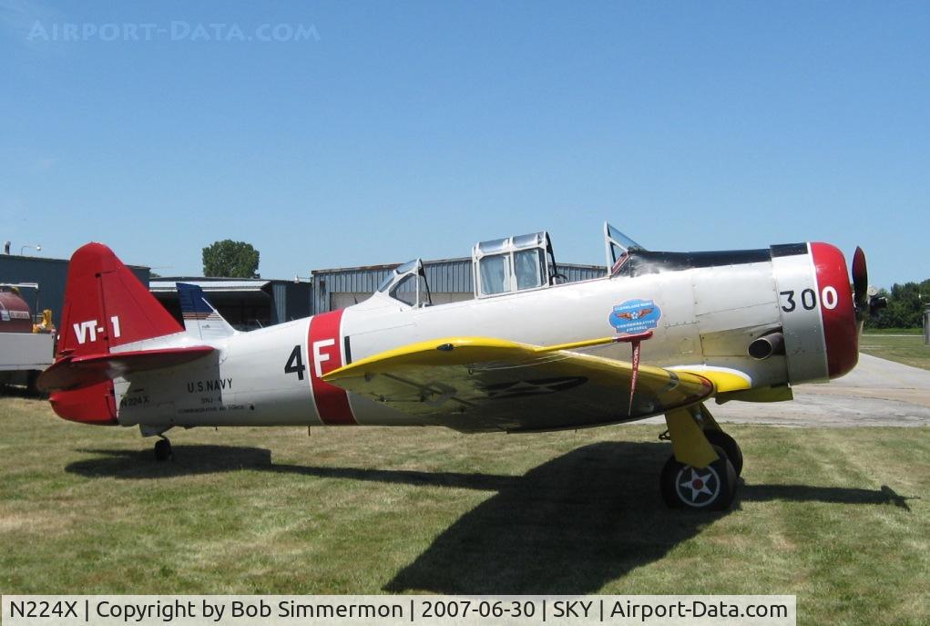 N224X, 1941 North American SNJ-4 Texan C/N 88-13041, Fly-in at Sandusky, OH