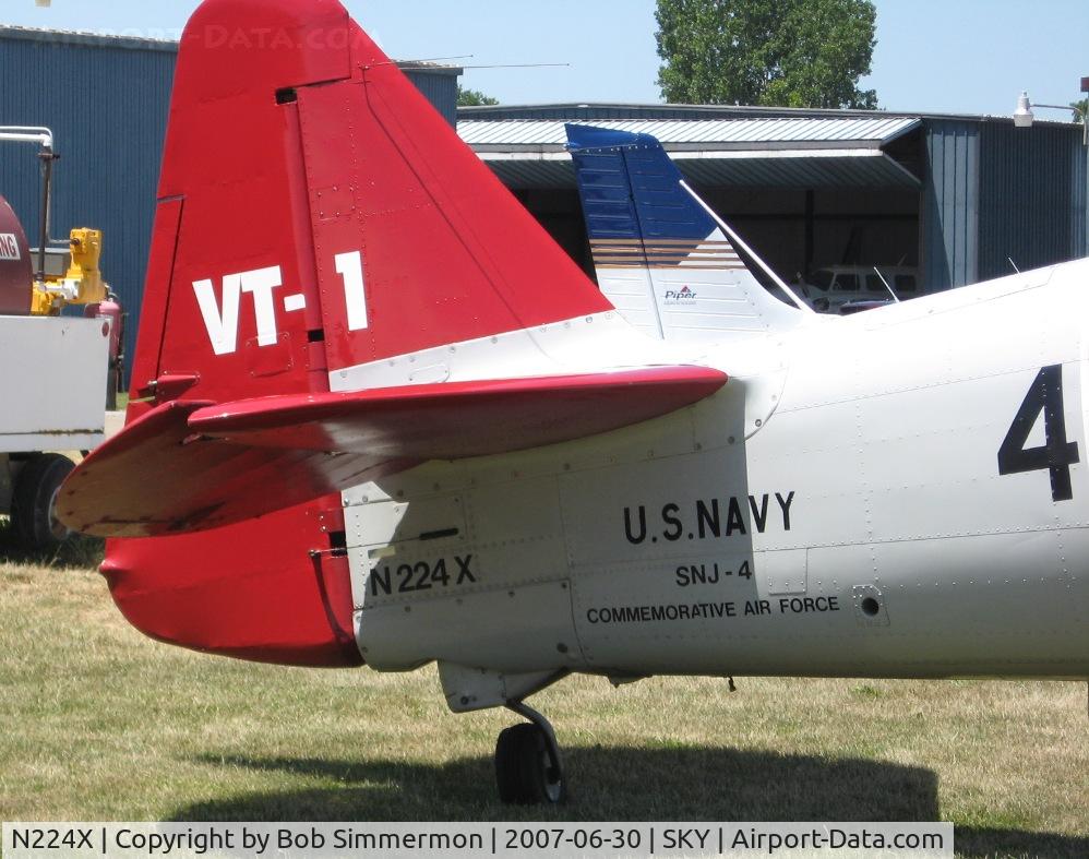 N224X, 1941 North American SNJ-4 Texan C/N 88-13041, Fly-in at Sandusky, OH