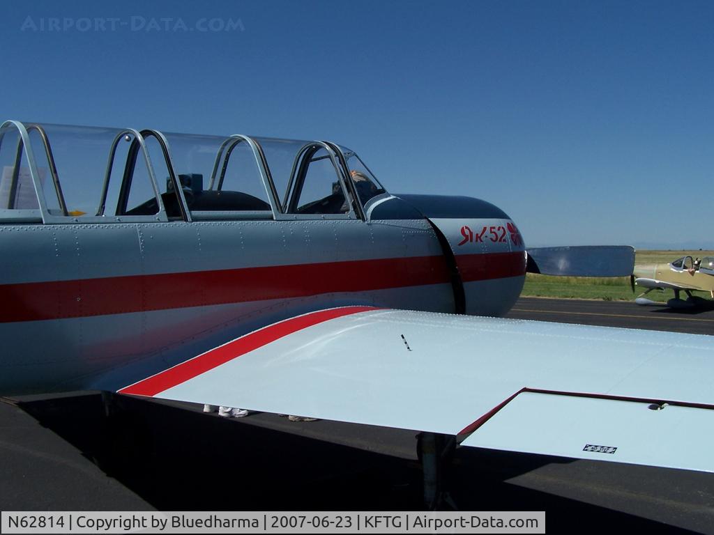 N62814, 1985 Yakovlev Yak-52 C/N 855706, Starboard Back Wing View