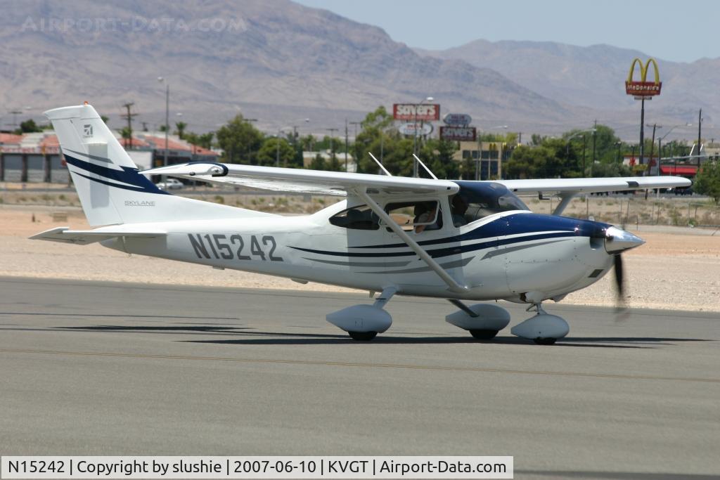 N15242, 2005 Cessna 182T Skylane C/N 18281614, N15242