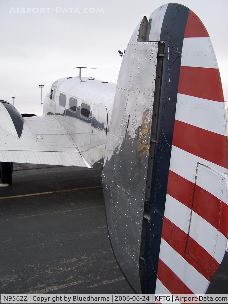 N9562Z, 1951 Beech C-45H Expeditor C/N AF-12, Tail Detail