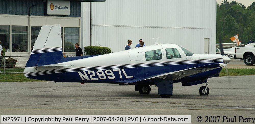 N2997L, 1967 Mooney M20C Ranger C/N 670102, Full tanks and off for a flight