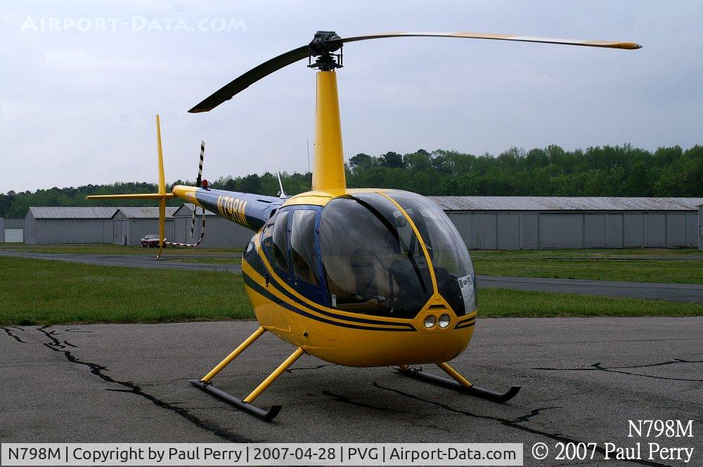 N798M, 2006 Robinson R44 II C/N 11213, Looking almost isolated