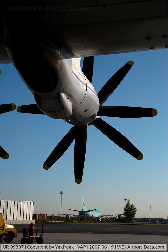 UR-09307, 1974 Antonov An-22A C/N 043481244, Antonov Design Bureau Antonov 22