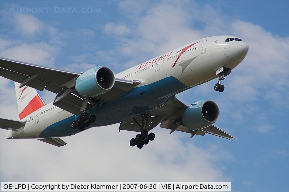OE-LPD, 2006 Boeing 777-2Z9/ER C/N 35960, Austrian Boeing 777-2B8 on finale  RWY34