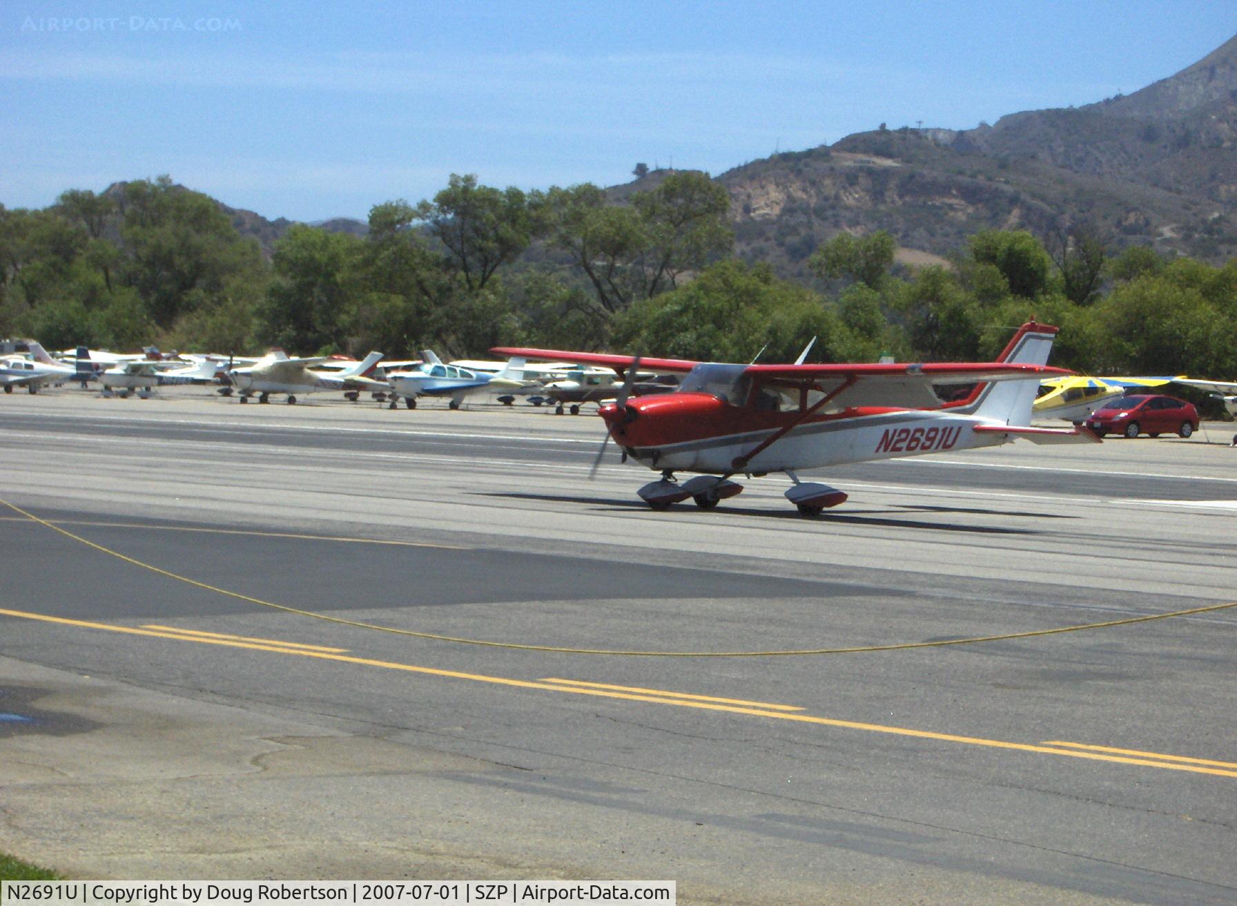 N2691U, 1963 Cessna 172D C/N 17250291, 1963 Cessna 172D, Continental O-300 145 Hp, taxi after landing Rwy 22
