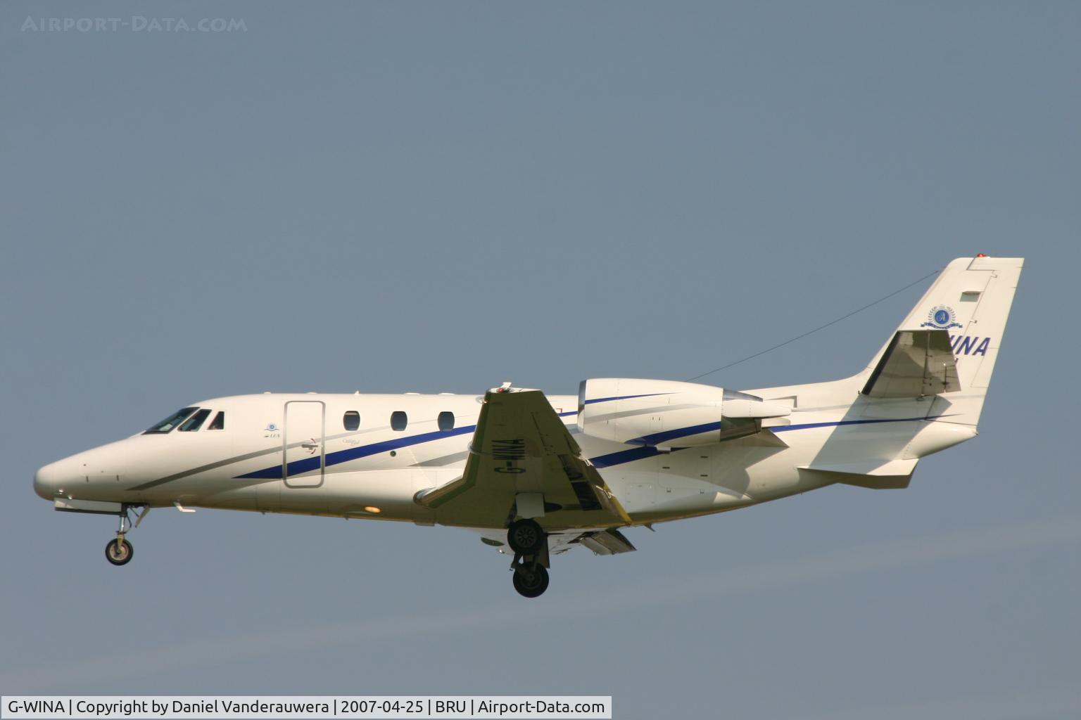 G-WINA, 2003 Cessna 560XL Citation Excel C/N 560-5343, descending to rwy 25L