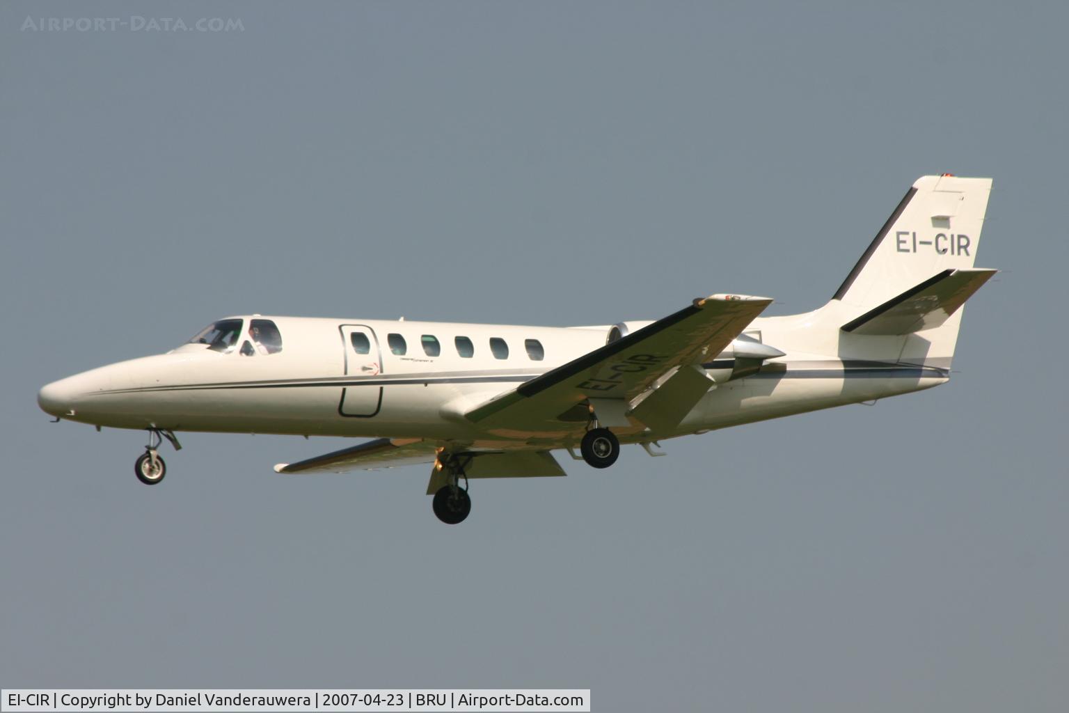 EI-CIR, 1980 Cessna 551 Citation II SP C/N 551-0174, do not worry for the spotters, this (private) dog is not dangerous
