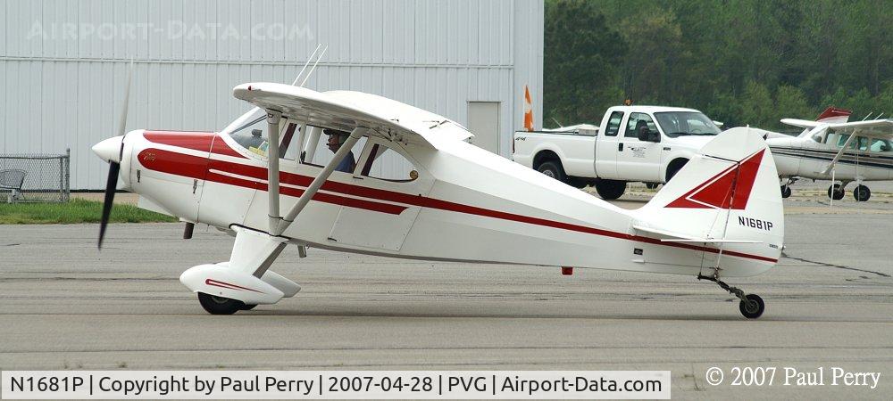 N1681P, 1954 Piper PA-22 C/N 22-2467, In this one, you can see the wings have some slight dihedral