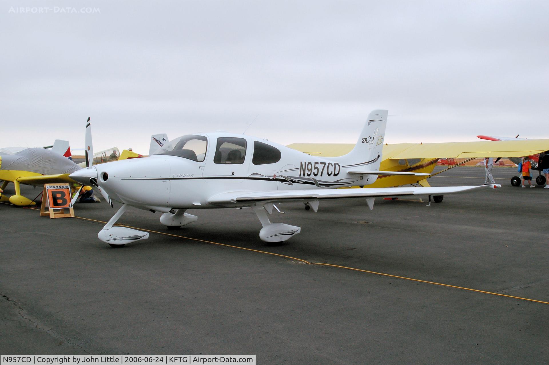 N957CD, 2006 Cirrus SR22 C/N 1835, EAA Fly-In 2006 - Front Range