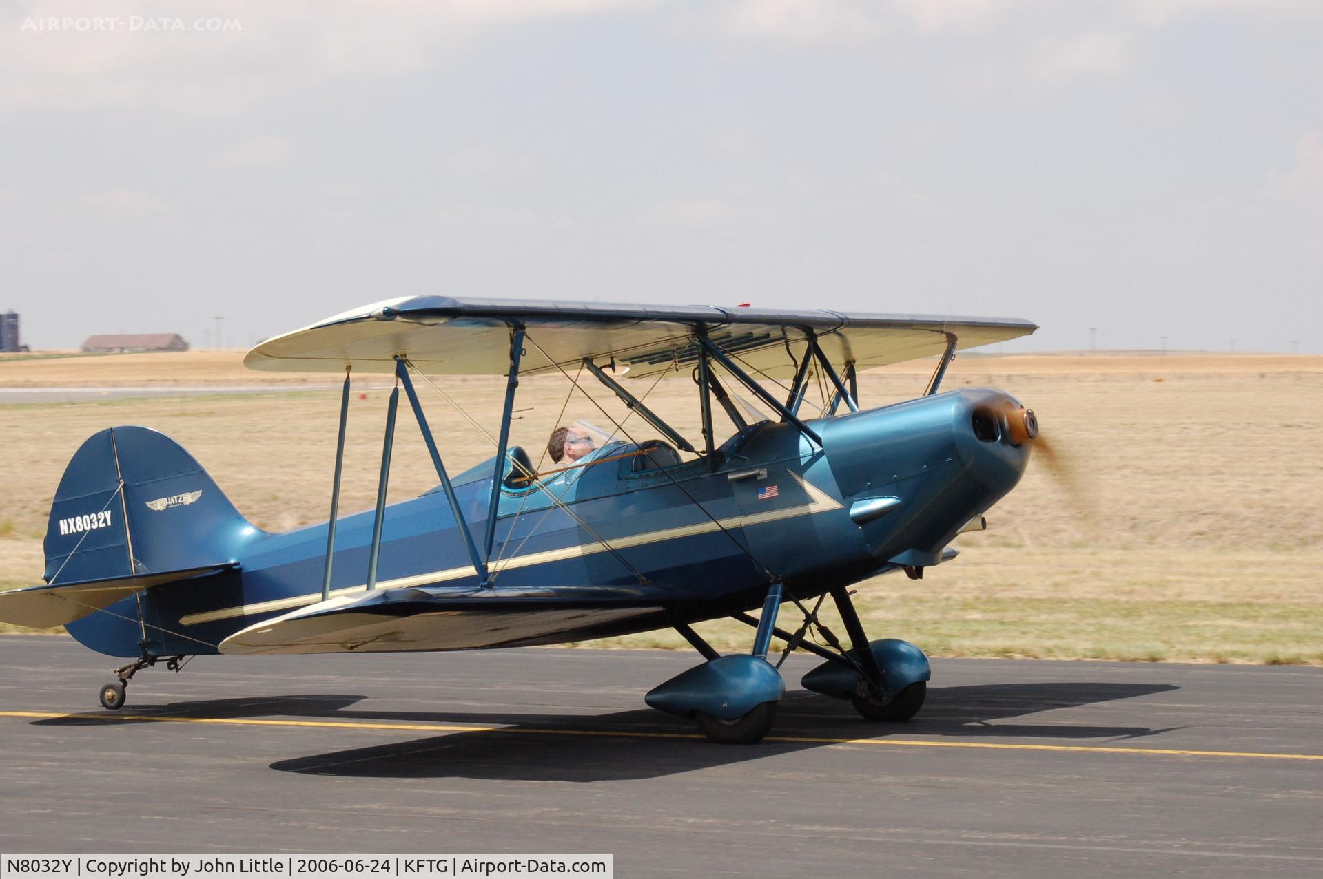 N8032Y, 1978 Hatz CB-1 C/N 6, No registry with the X in place, so took a shot - EAA Fly-In - 2006