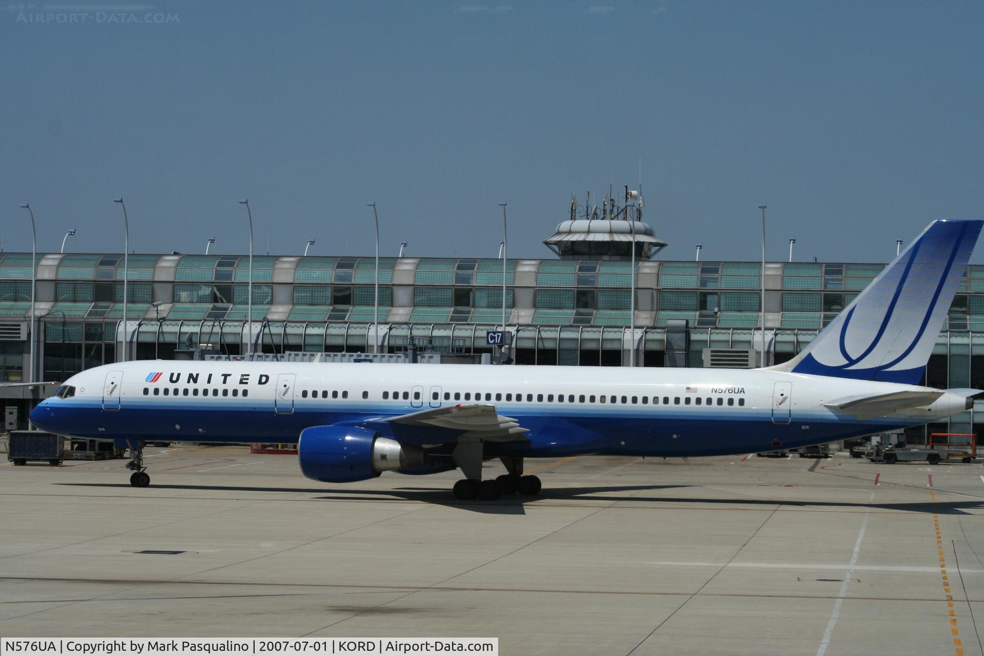 N576UA, 1993 Boeing 757-222 C/N 26690, Boeing 757-200