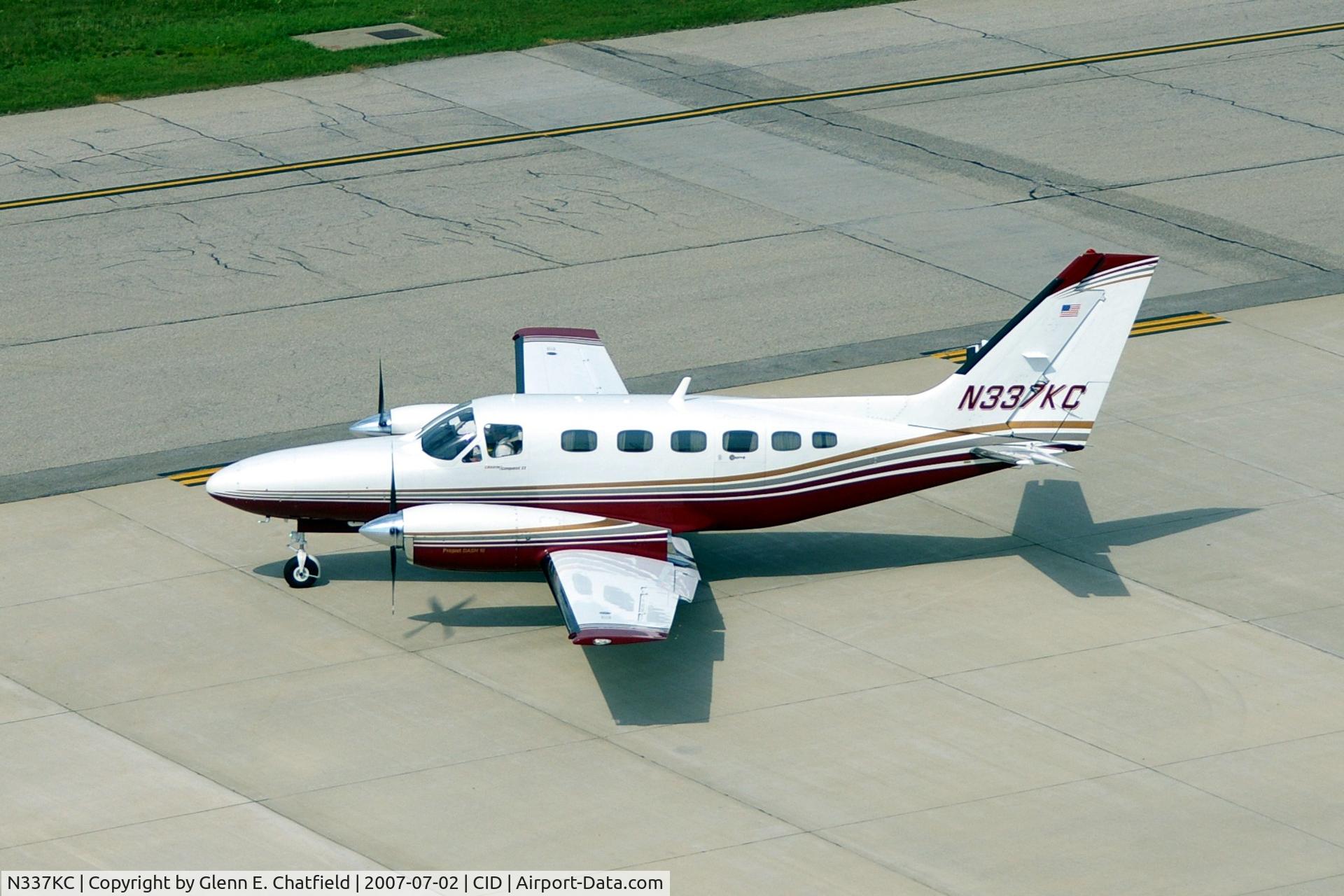 N337KC, 1985 Cessna 441 Conquest II C/N 441-0337, Taxiing out for departure.