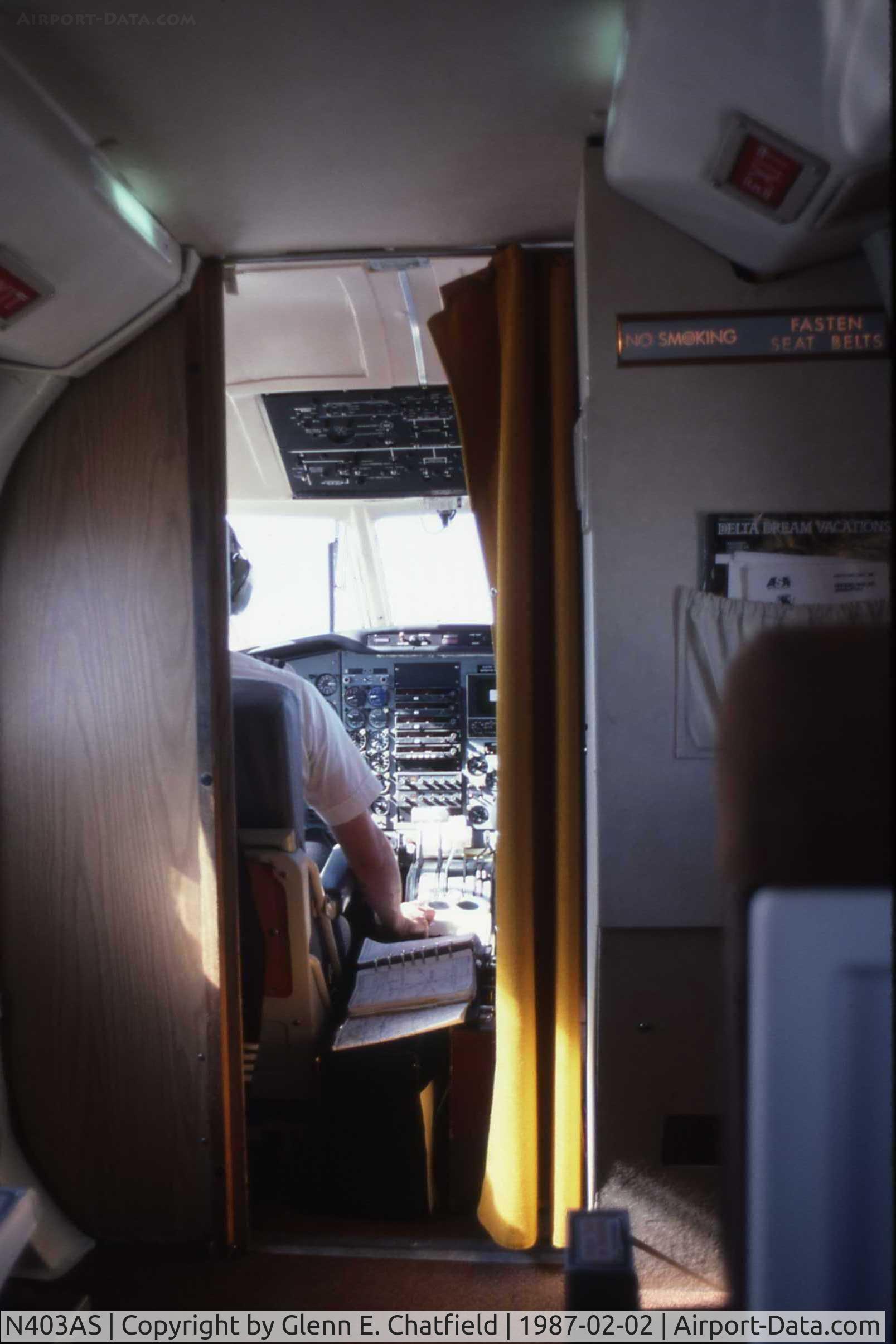 N403AS, 1981 Embraer EMB-110 Bandeirante C/N 110322, Looking at the cockpit enroute from DFW to LAW