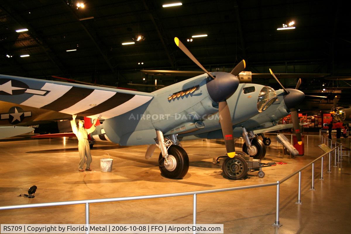 RS709, 1946 De Havilland DH-98 Mosquito B Mk.35 C/N Not found, DH-98