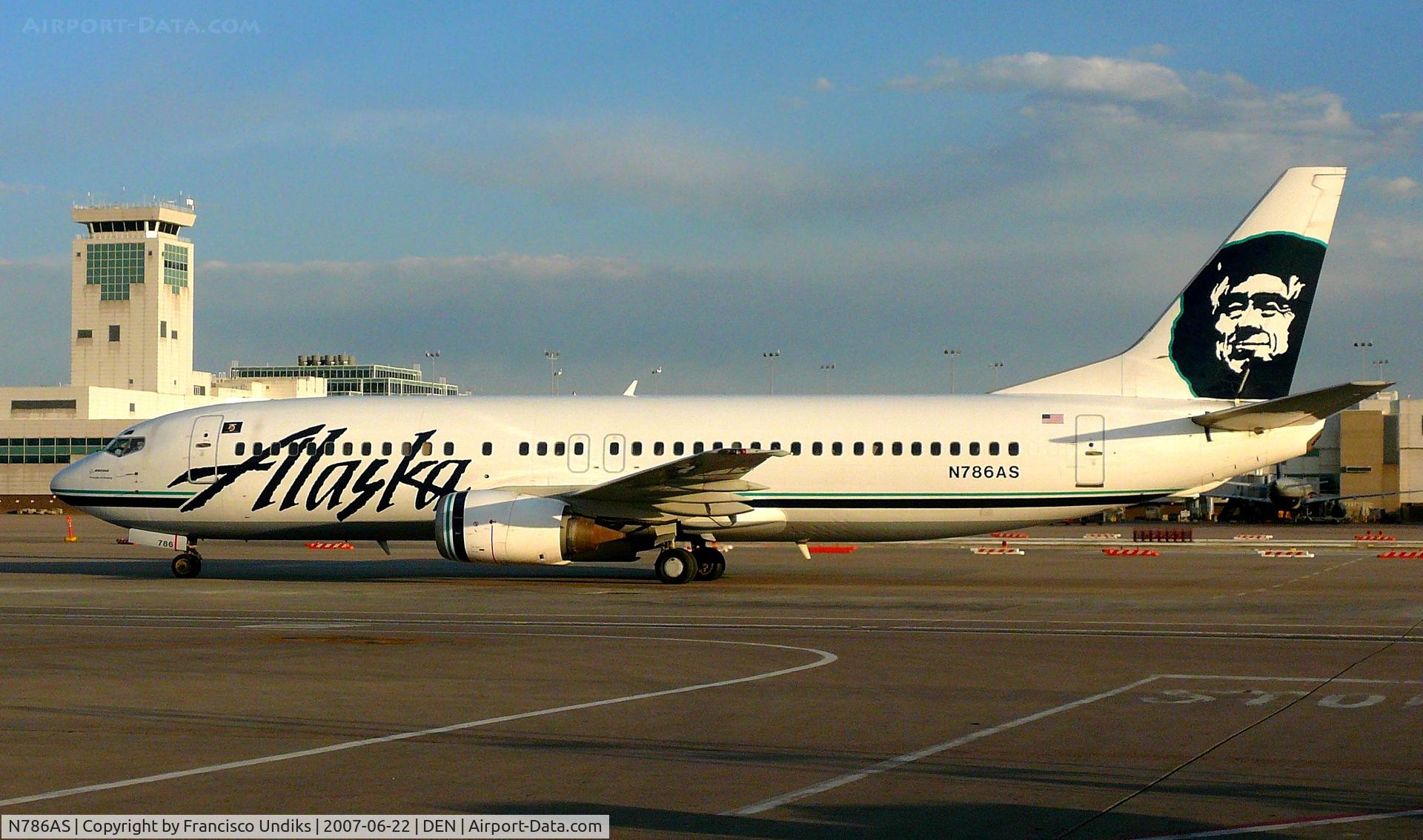 N786AS, 1990 Boeing 737-4S3 C/N 24795, Waiting for clearance to taxi.