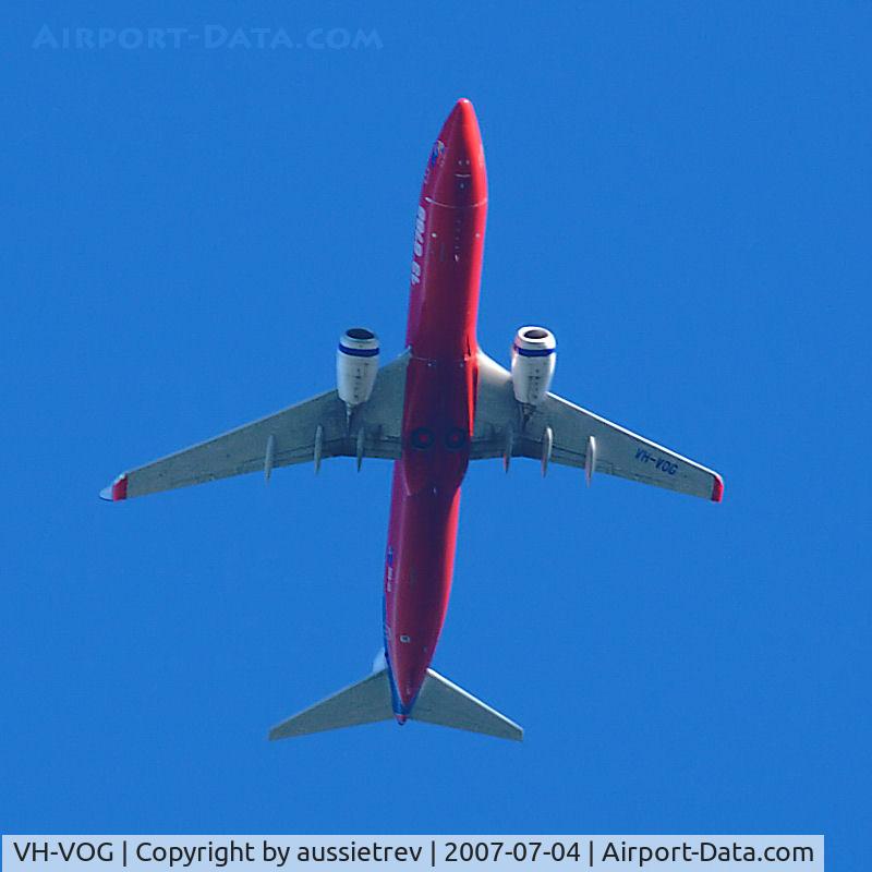 VH-VOG, 2001 Boeing 737-86N C/N 28644, Virgin Blue flight at cruising altitude enroute to Brisbane from the south, about 20km out