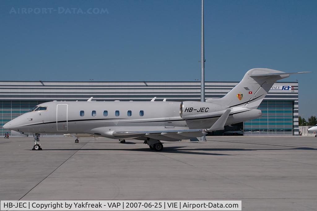 HB-JEC, 2004 Bombardier Challenger 300 (BD-100-1A10) C/N 20029, Bombardier BD100