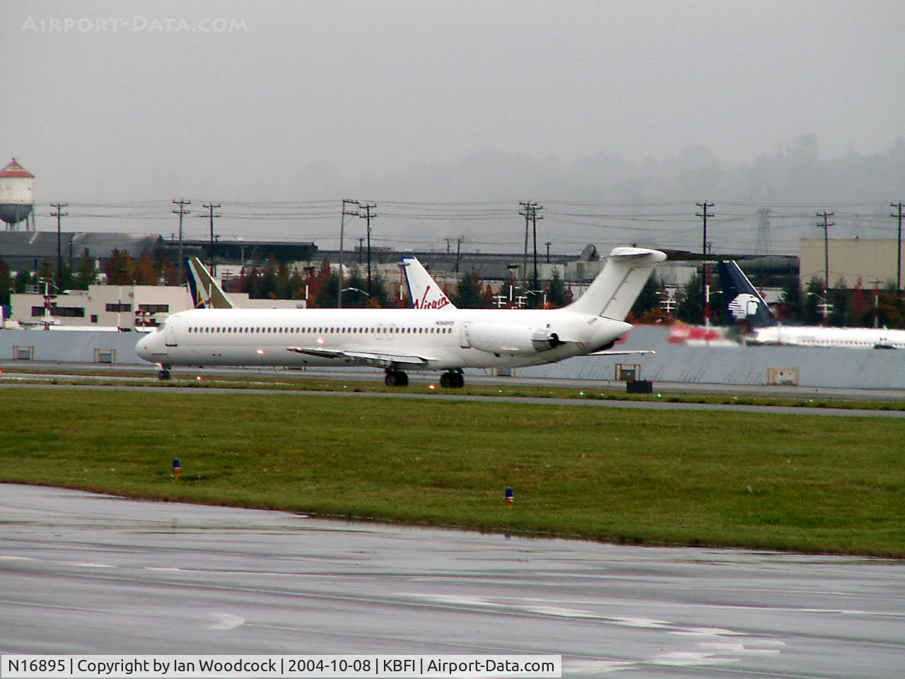 N16895, 2007 Cessna 172S C/N 172S10618, MD82/Boeing Field