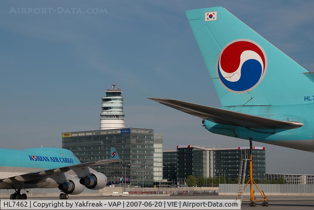 HL7462, 1997 Boeing 747-4B5F/SCD C/N 26406, Korean Air Boeing 747-400