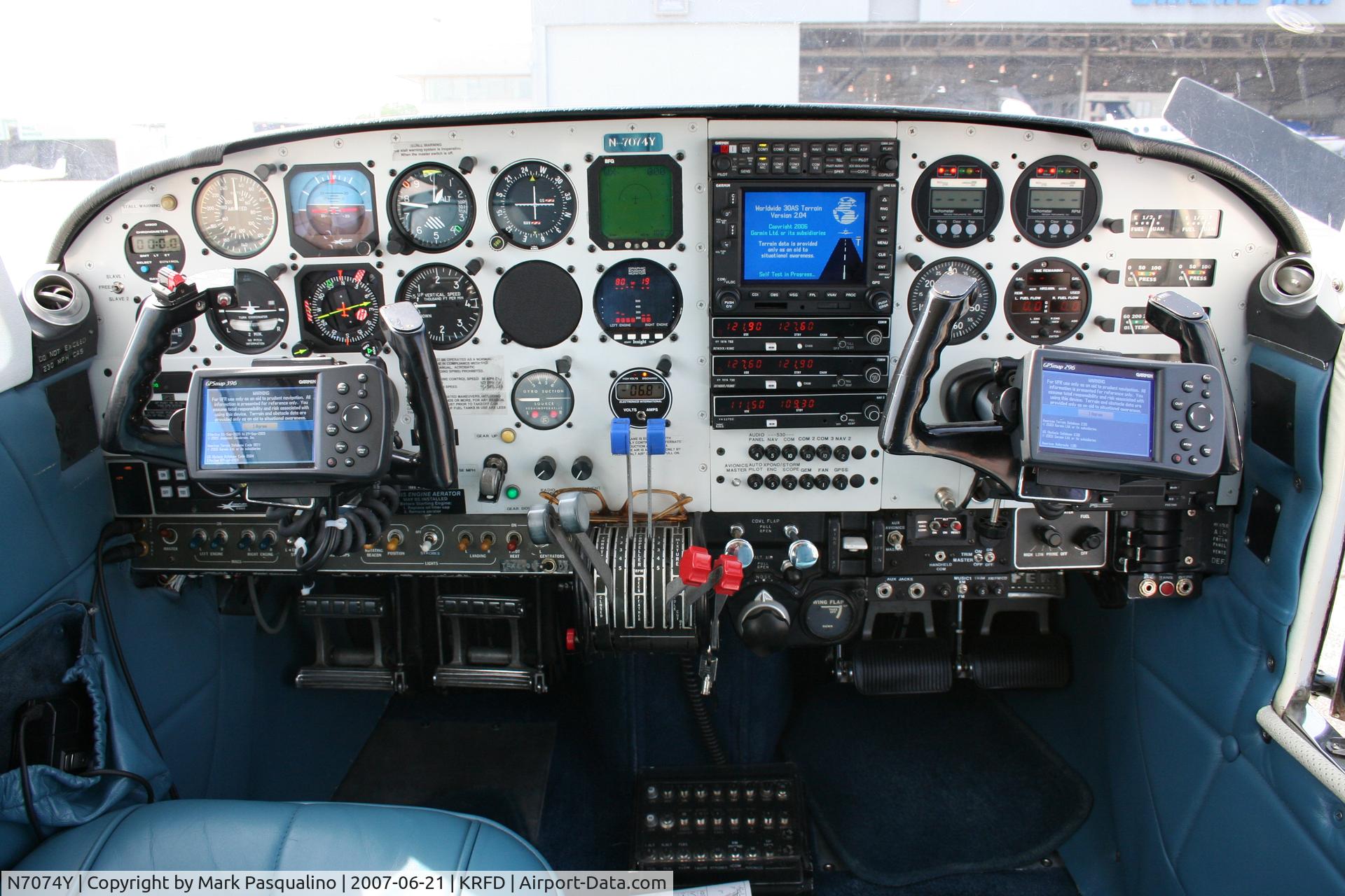 N7074Y, 1963 Piper PA-30 Twin Comanche C/N 30-87, Piper PA-30