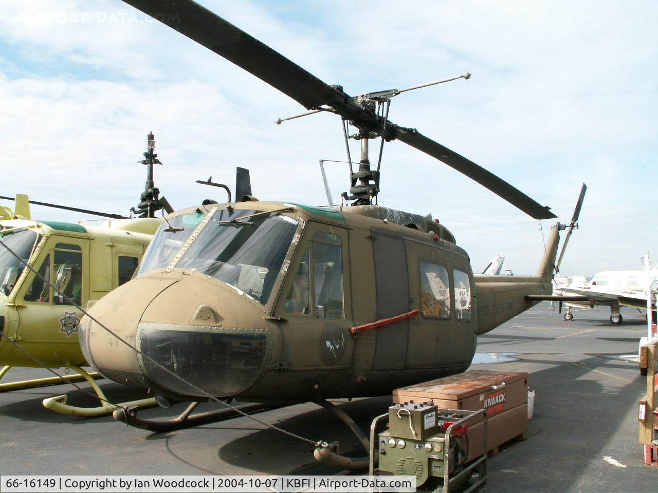 66-16149, Bell UH-1H Iroquois C/N 5843, Bell UH-1D/Boeing Field,Seattle (registered as N49KP)