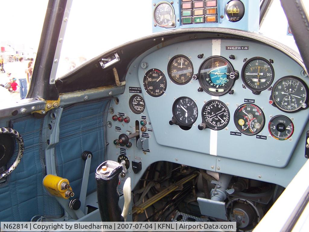N62814, 1985 Yakovlev Yak-52 C/N 855706, Cockpit View