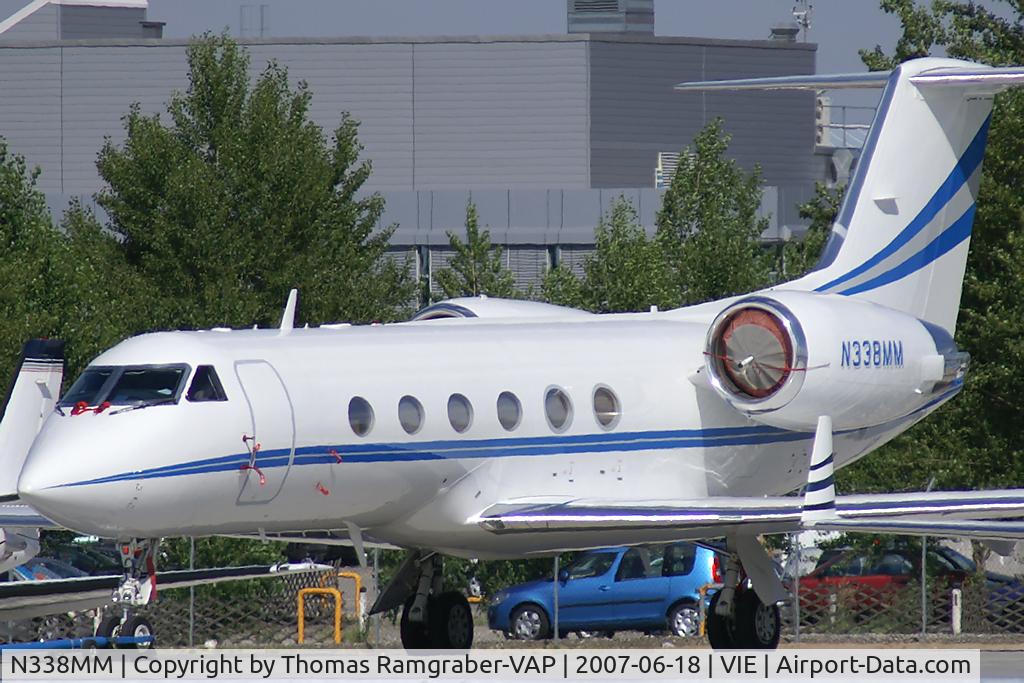 N338MM, 1988 Gulfstream Aerospace G-IV C/N 1076, Wells Fargo Bank Gulfstream 4