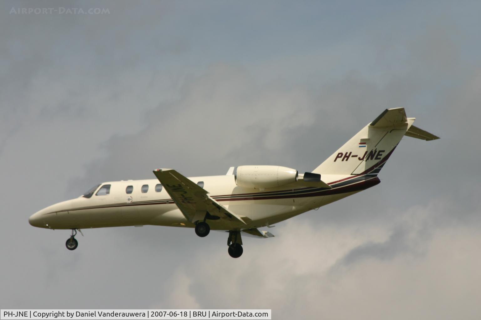PH-JNE, 2005 Cessna 525A CitationJet CJ2 C/N 525A-0242, do not worry for the spotters, this (private) dog is not dangerous